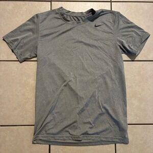 Nike Men's Small Gray Dri-FIT "The Nike Tee" Short Sleeve T-Shirt